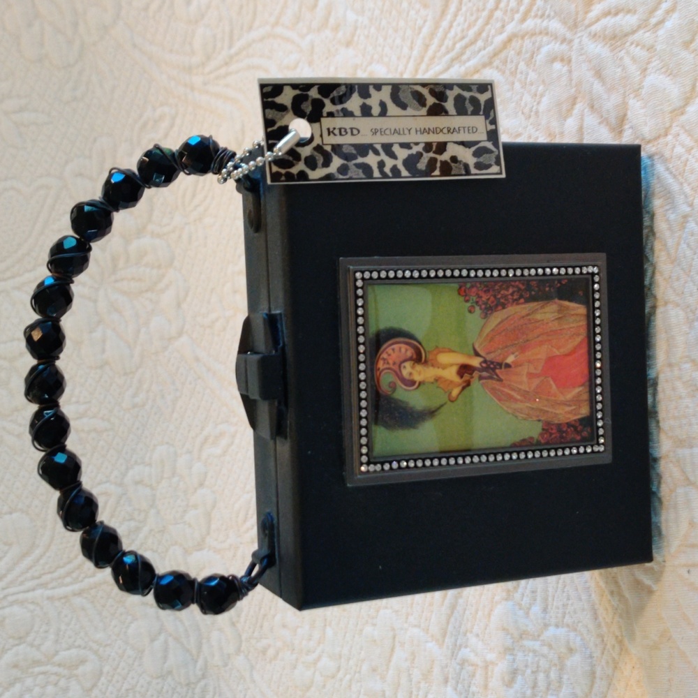KBD Specialty Framed Victorian Lady Faux Fur Lined Metal Box Beaded Handle Purse